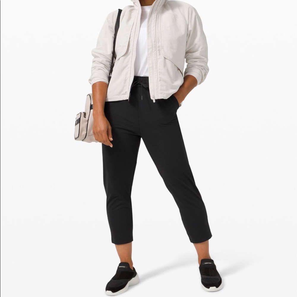 SOLD On the fly lululemon crops SOLD